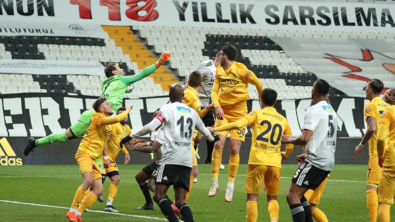 Lider Beşiktaş, Ankaragücü'ne takıldı