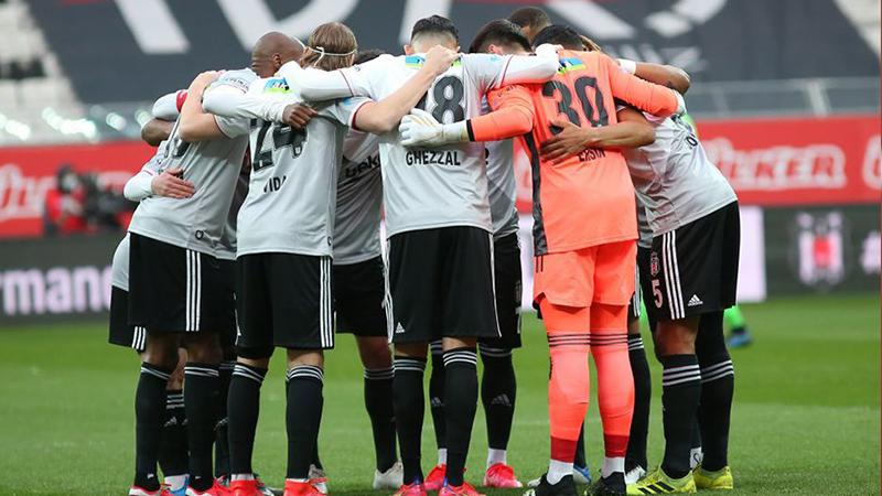 Beşiktaş'ın ilk 11'i belli oldu!