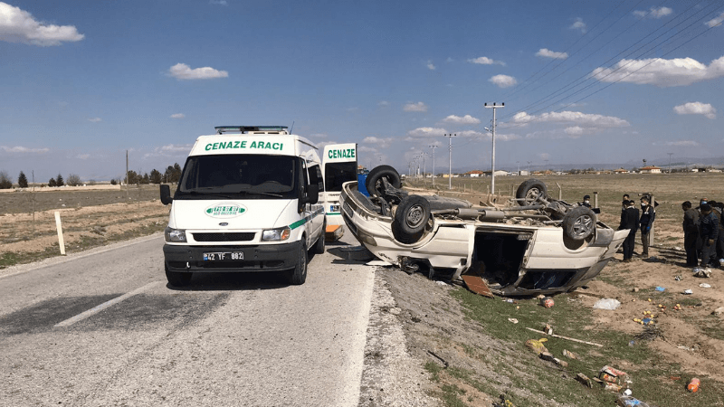 Tarım işçilerini taşıyan minibüs takla attı: 2 ölü, 6 yaralı