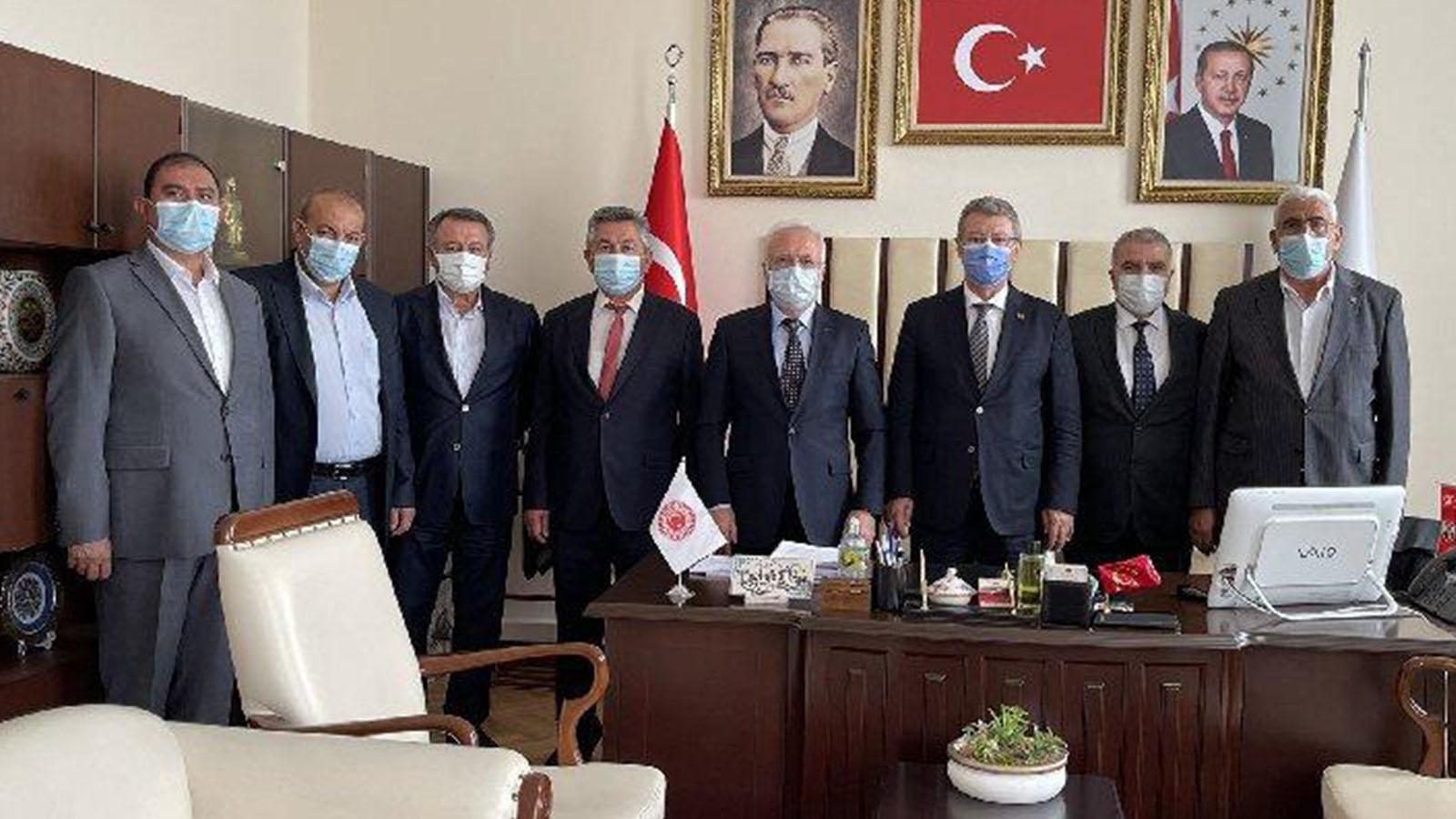 FETÖ’den yargılandığı davada hapis cezası alan genel müdür, duruşmadan önce AKP Grup Başkanvekili Elitaş’ı Meclis’te ziyaret etmiş