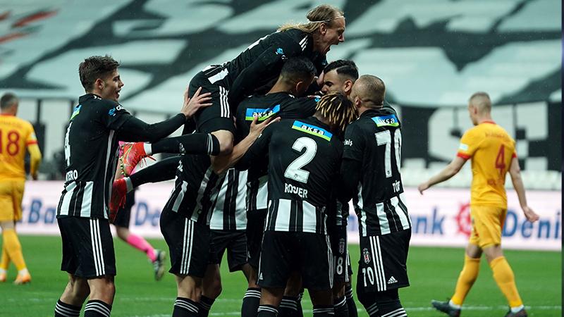 Lider Beşiktaş, üç puanı üç golle aldı