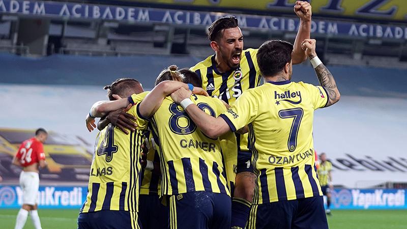 Fenerbahçe, evinde Kasımpaşa ile karşılaşıyor; işte muhtemel 11'ler ve maç notları