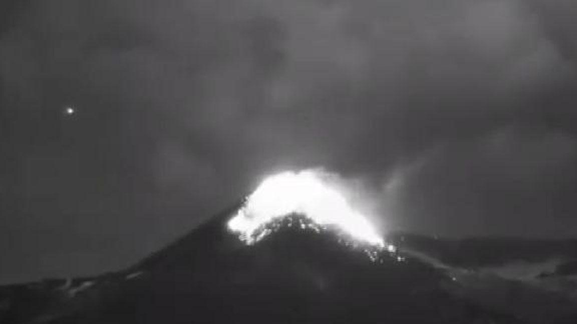 Etna Yanardağı yeniden faaliyete geçti