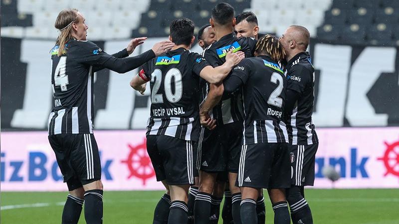 Lider Beşiktaş, deplasmanda Çaykur Rizespor'la karşılaşıyor; işte muhtemel 11'ler ve maç notları