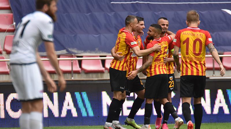 9 gollü maçta kazanan Kayserispor