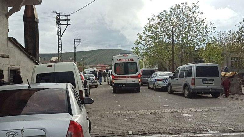 Tatvan'da silahlı kavga: 1 çocuk hayatını kaybetti, 3 kişi yaralandı