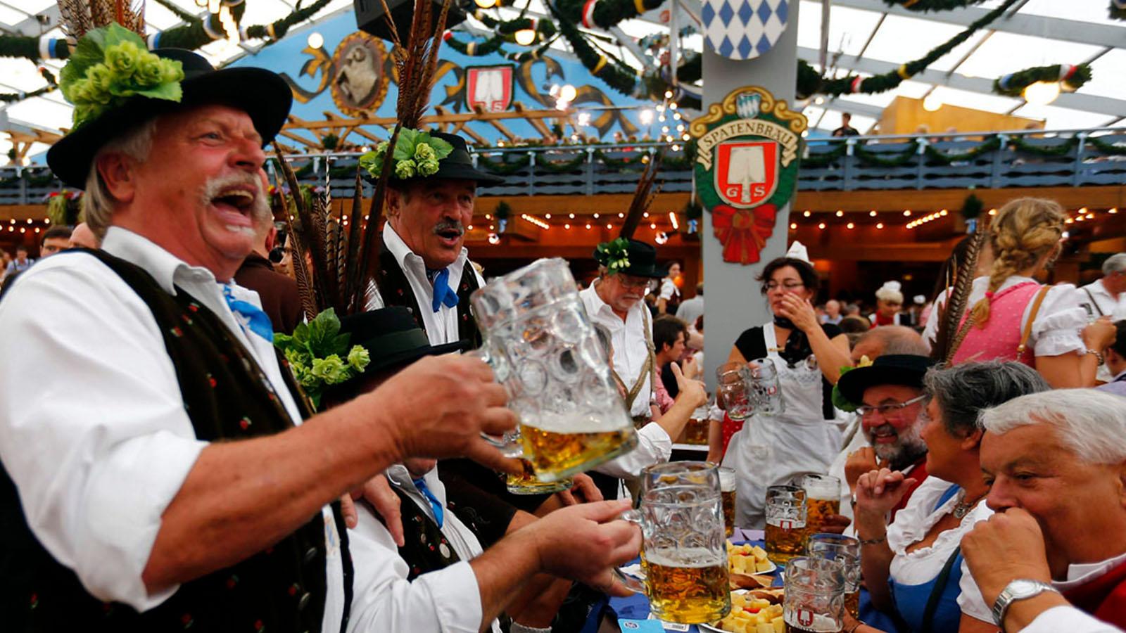 Almanya'da Oktoberfest, Koronavirüs salgınındaki belirsizlik nedeniyle bu yıl da iptal edildi