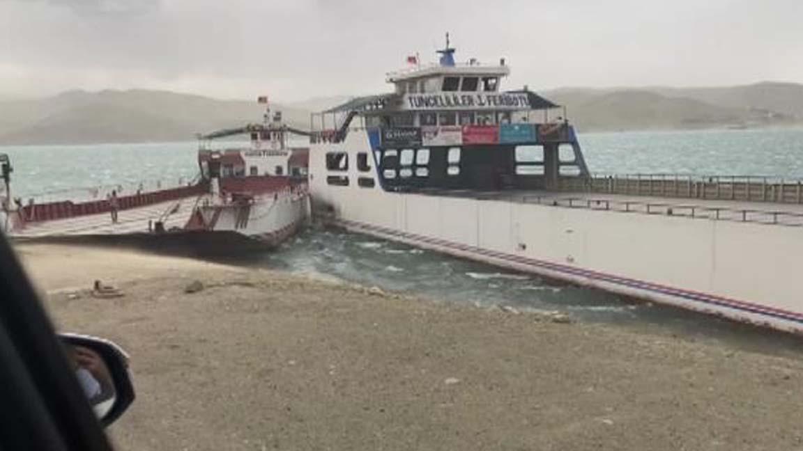 Elazığ'da iki feribot çarpıştı 