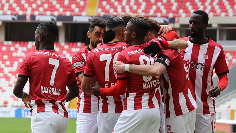 Düşme hattından çıkan Sivasspor, Avrupa potasına girdi