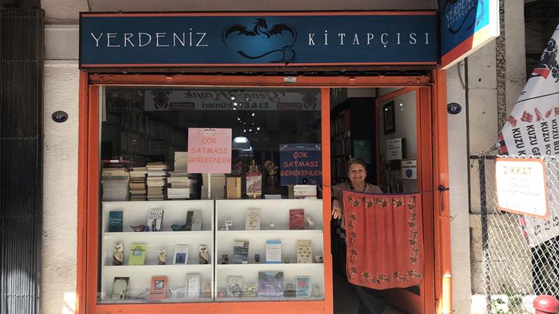 Yerdeniz Kitapçısı'ndan "askıda kitap" kampanyası 