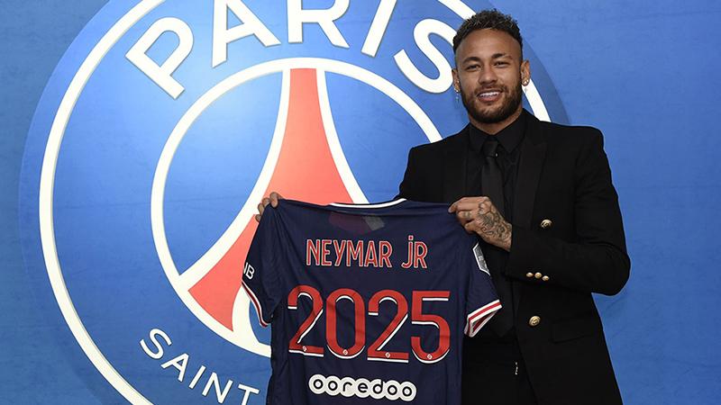 Neymar, PSG ile sözleşmesini uzattı