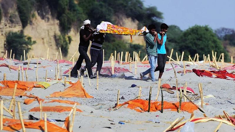 Hindistan'da Covid nedeniyle hayatını kaybedenlerin ailelerine 674'er dolar ödenecek 