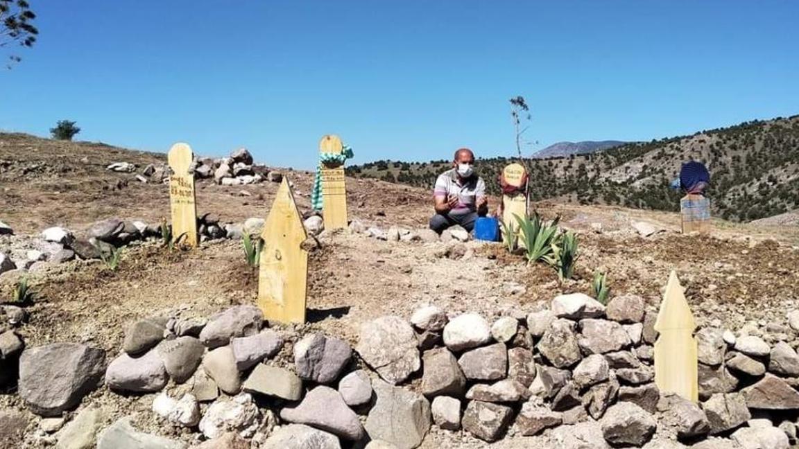 Amasya’da aynı aileden 4 kişi Koronavirüs nedeniyle yaşamını yitirdi