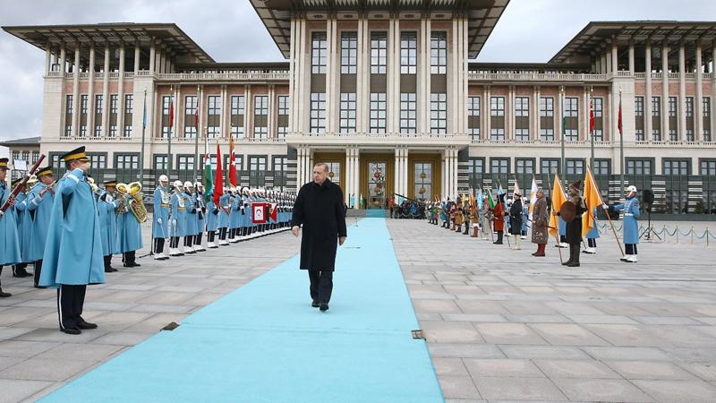 Orhan Uğuroğlu: Saray kadrosu Erdoğan'ın dışarıda olup bitenleri görmesini engellemek için etrafına müthiş bir örümcek ağı örmüş 