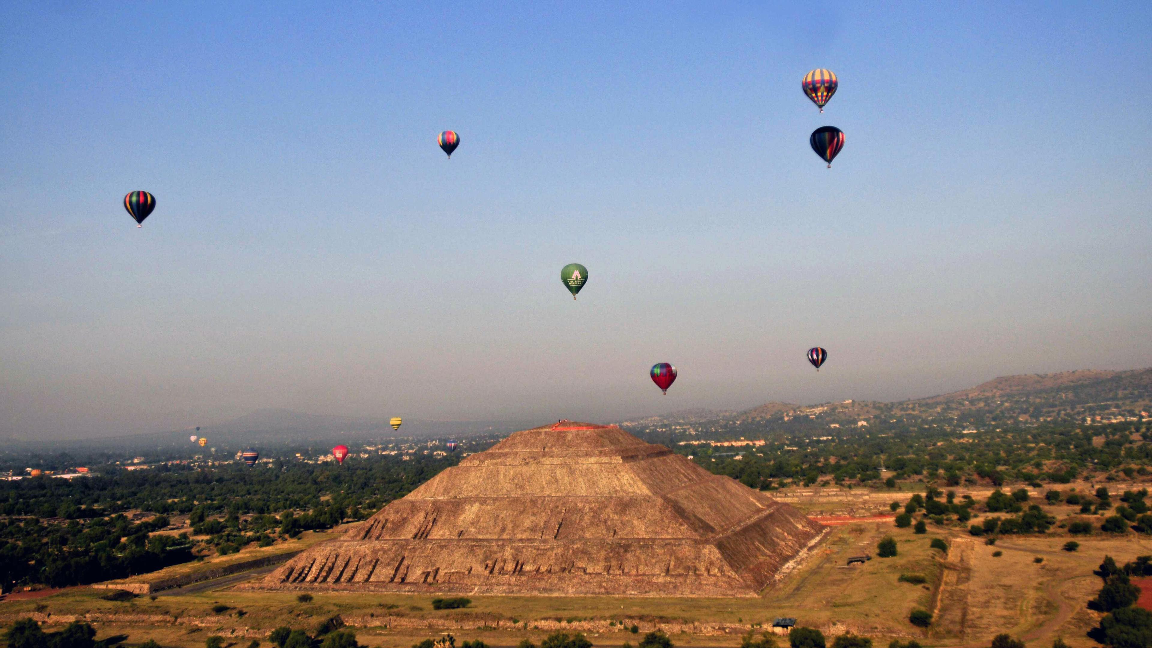 Teotihuacan Piramitleri, yakınındaki özel lunapark inşaatı nedeniyle UNESCO Dünya Mirası Listesi'nden çıkarılabilir