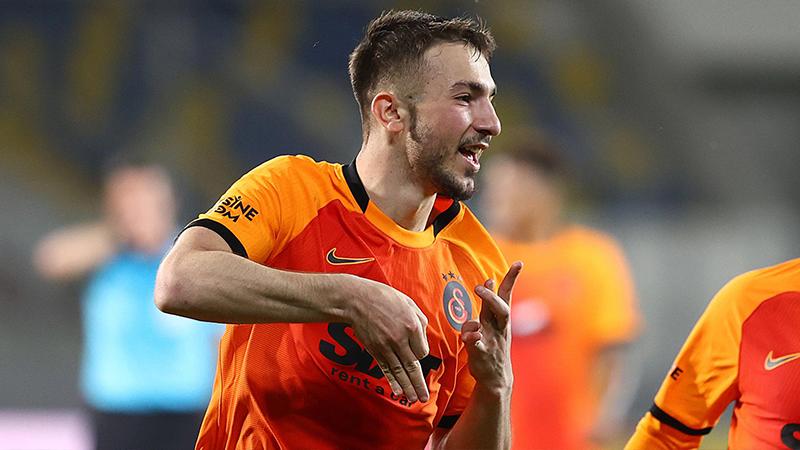 Galatasaray'ın yeniden kiraladığı Halil Dervişoğlu, İstanbul'a geldi