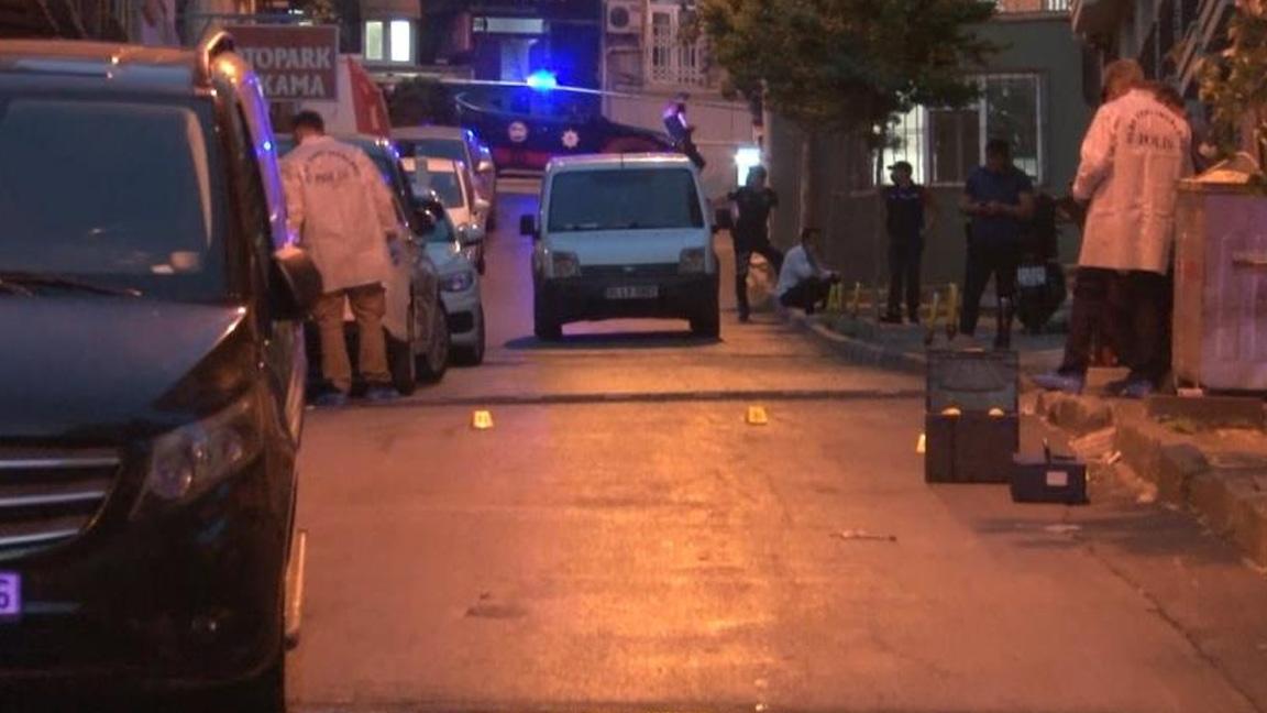 Şişli'de çocuğunu parka götürmek için sokağa çıkan baba silahlı saldırıda öldü