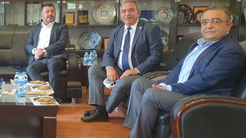 CHP Esnaf Masası'nın Siirt, Bitlis, Bingöl ve Muş ziyaretlerine katılan Tanrıkulu: Bölgede CHP'ye sempati giderek artıyor