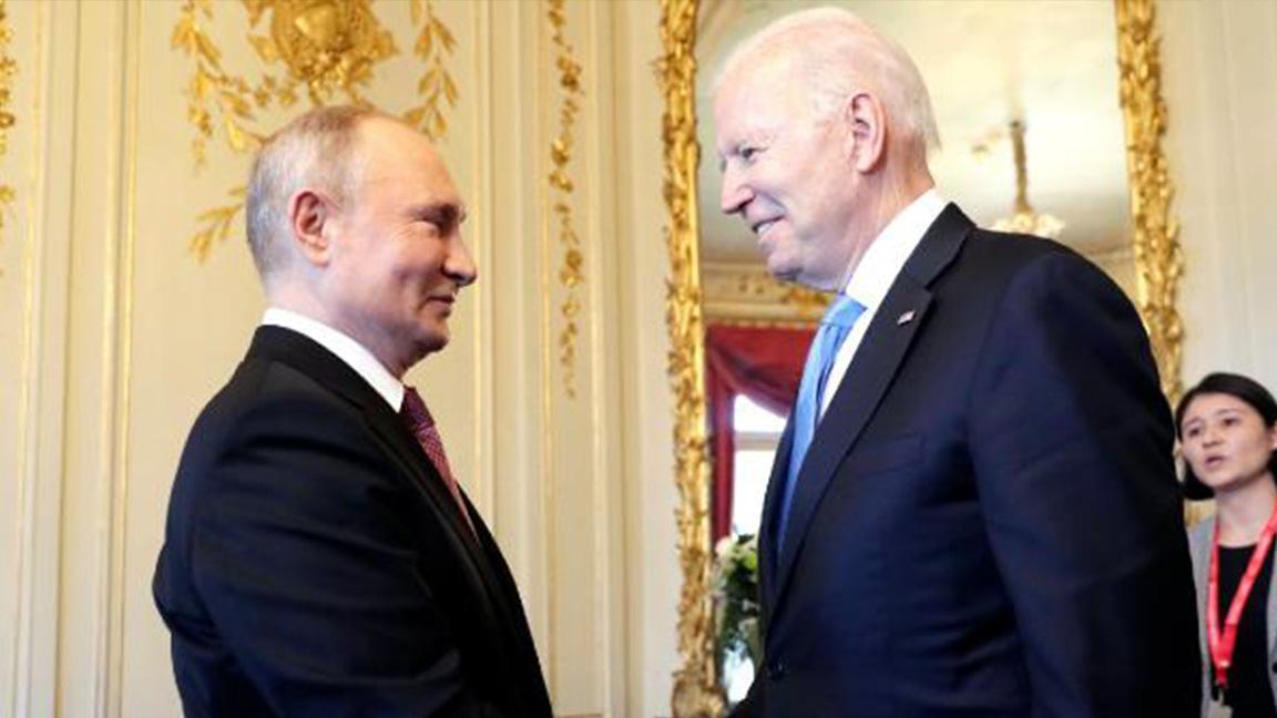 Kremlin: Putin, Biden'a ülke sınırları içindeki Rus askerlerinin kimseye tehdit oluşturmadığını söyledi