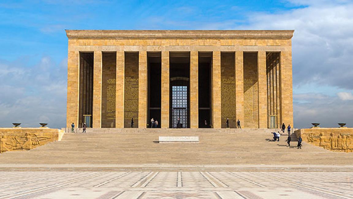 CHP'li Hakverdi, Milli Savunma Bakanı Akar'a Anıtkabir'de özelleştirilen kafeteryaları sordu 