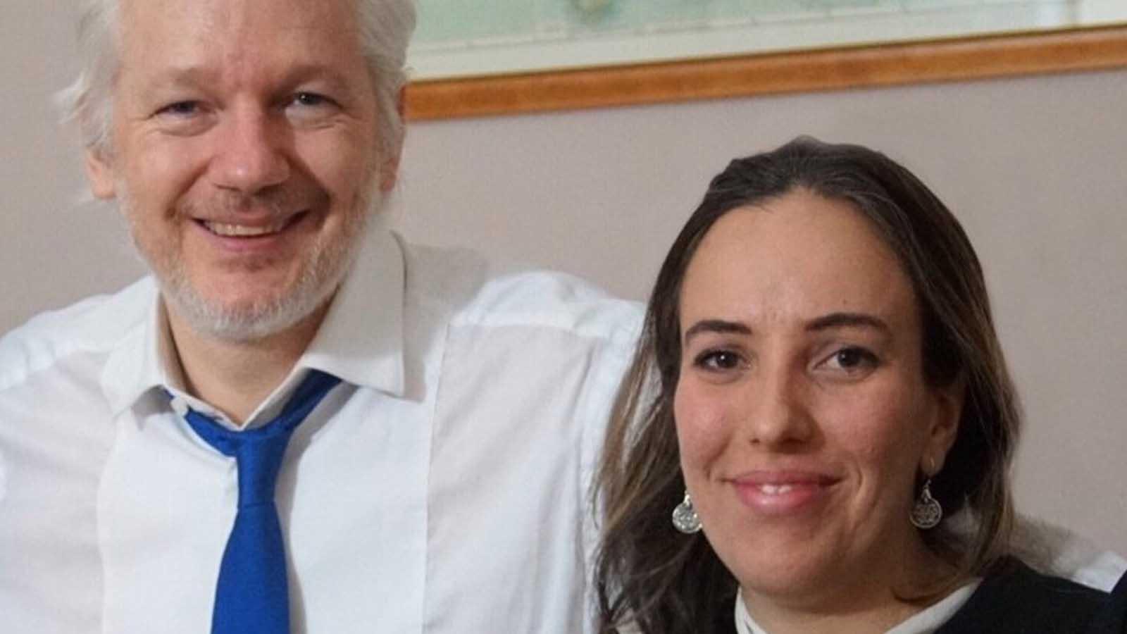 Wikileaks kurucusu Assange'ın nişanlısı, Biden'a seslendi: ABD'nin değiştiğini göstermek istiyorsa onu özgür bırakmalı