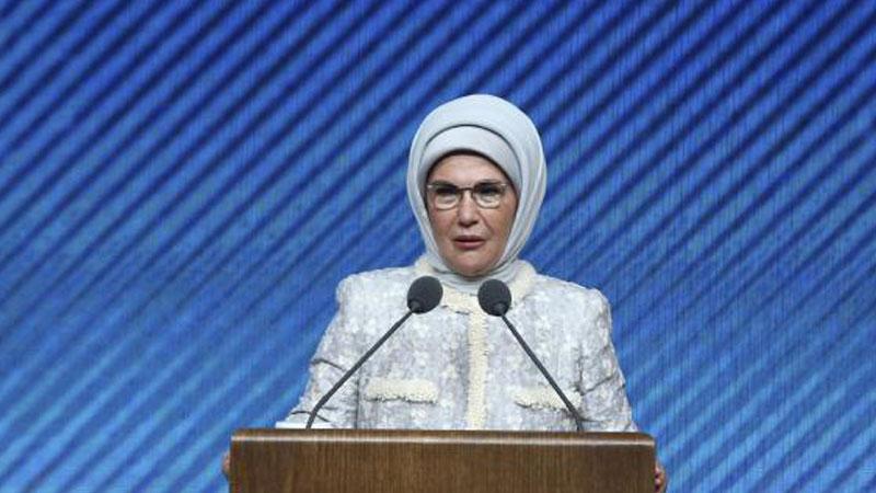 Emine Erdoğan: Her çocuk istismarı, kalbimizde onulmaz yaralar açıyor; çocuklara yönelen kirli ellere asla toleransımız yok