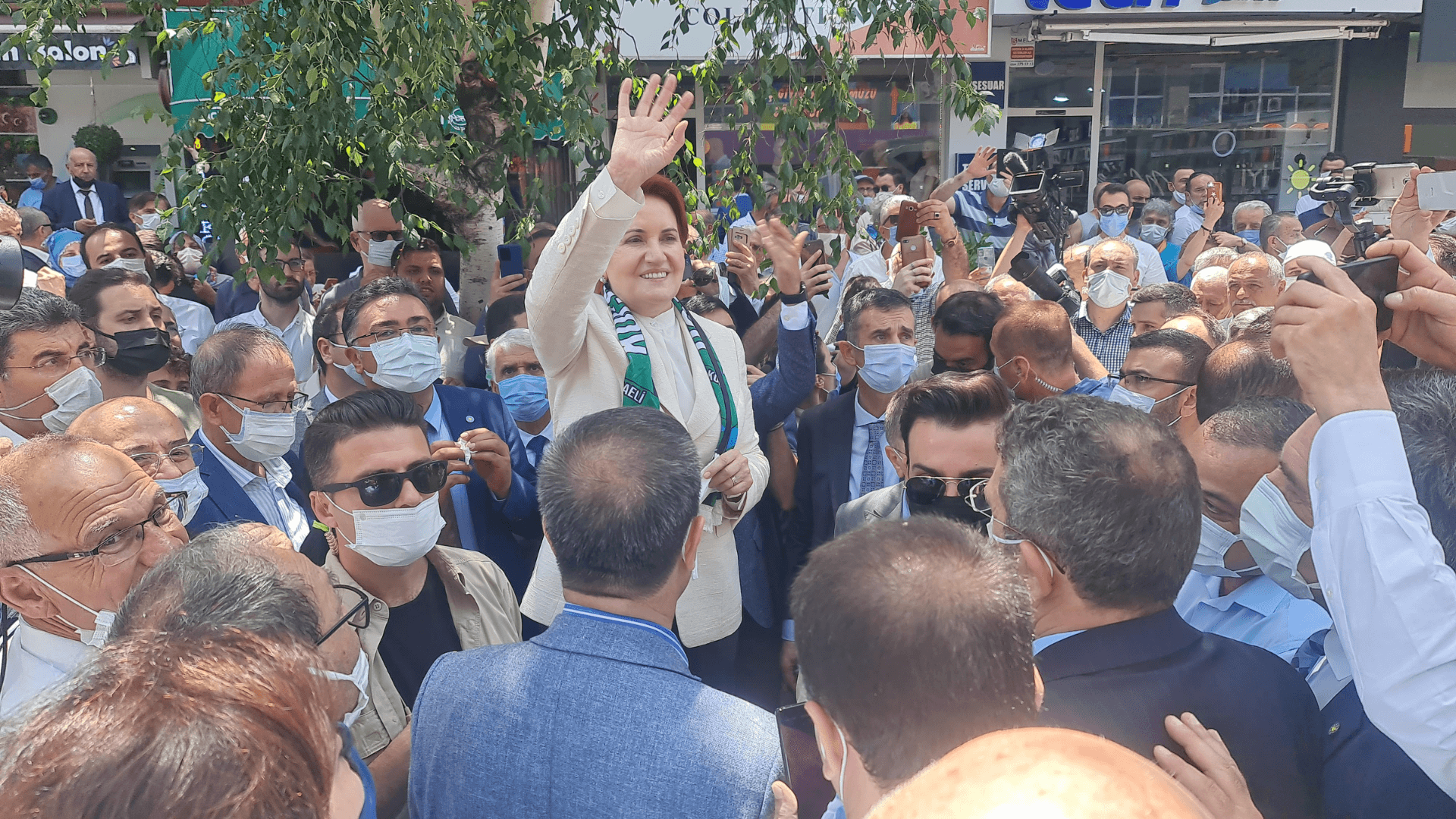 Akşener: Benim gibi herkesi ayağınıza getirecek, gelmeyene 'Oy yok' diyeceksiniz