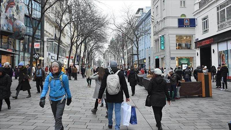 DSÖ: Avrupa yeniden pandeminin merkezi oldu