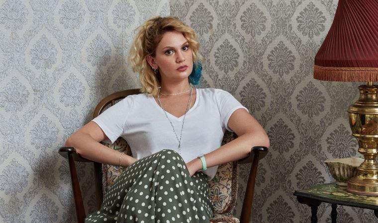 Farah Zeynep Abdullah'tan "kalıcı yaz saati" tepkisi: Ülkede güne gün ışığında başlamak bile elimizden alındı, illa cehalet karanlığı