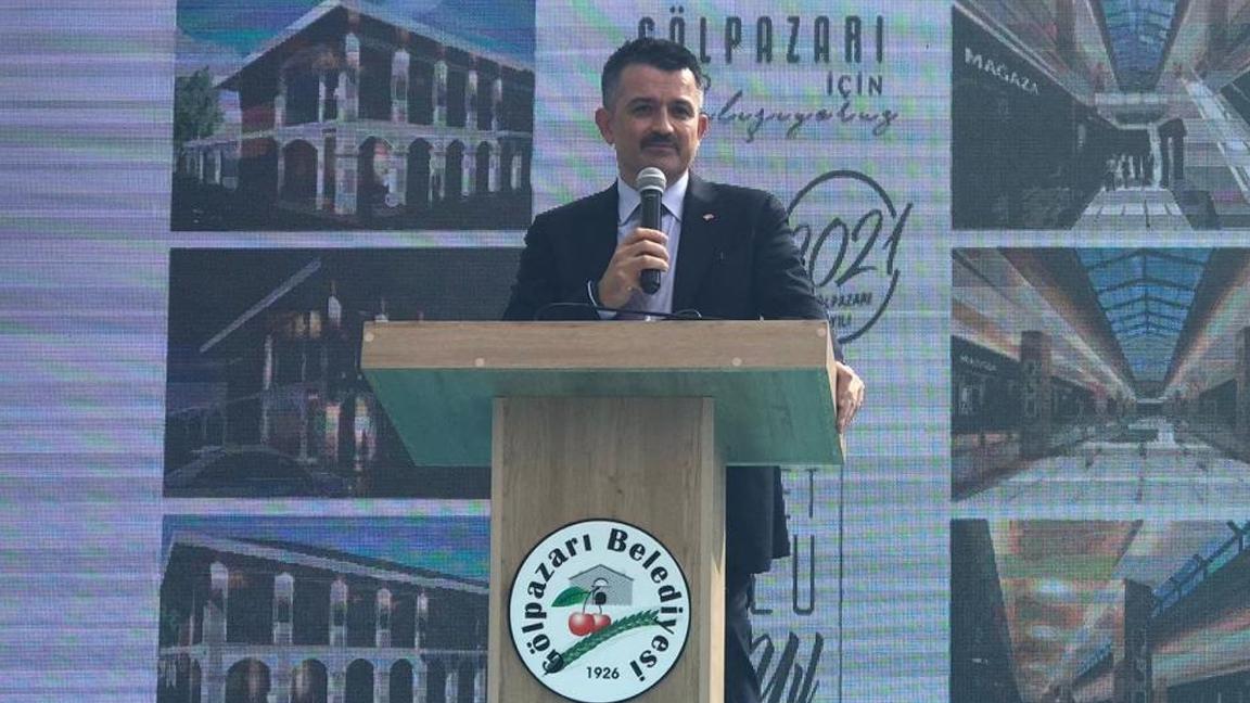 Bakan Pakdemirli: Marmara Denizi'nden çıkan balıkların tüketilmesiyle ilgili herhangi bir problem yok 