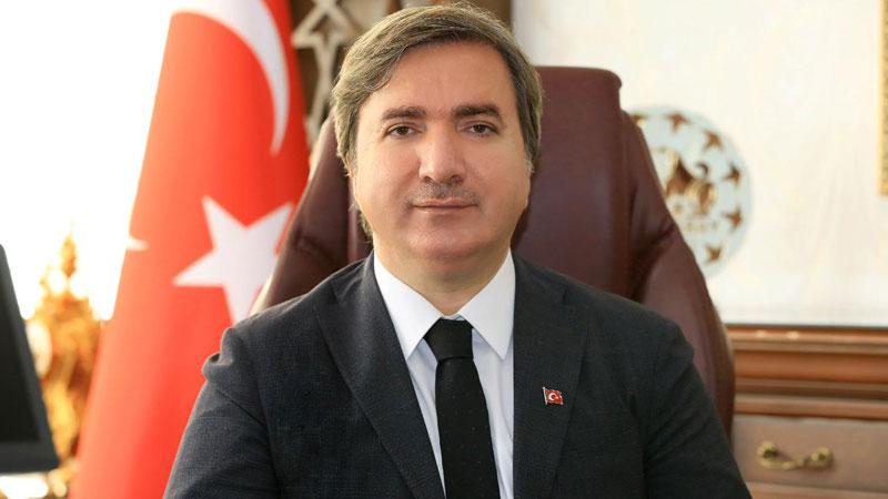 Yeni Şafak yazarı yazdı; Aksaray Valisi Aydoğdu'dan karaciğer yetmezliği yaşayan çocuk için "zayi olmasın" ifadesi