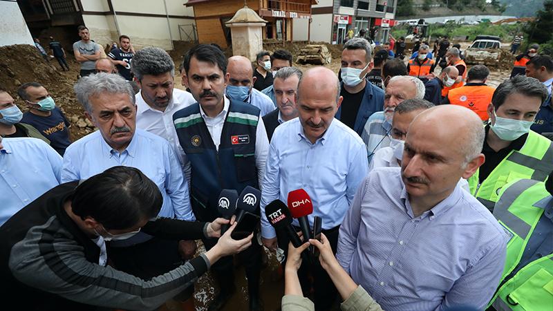 Soylu: Coğrafyamız aşırı yağış sonucu oluşan toprağın yumuşamasıyla sele maalesef imkan tanıyor