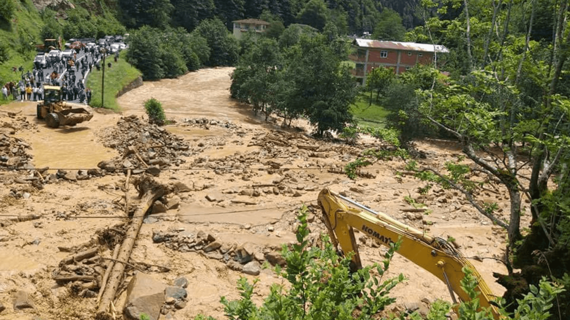 Selde 6 kişin yaşamını yitirdiği Rize'ye Meteoroloji'den yine uyarı!