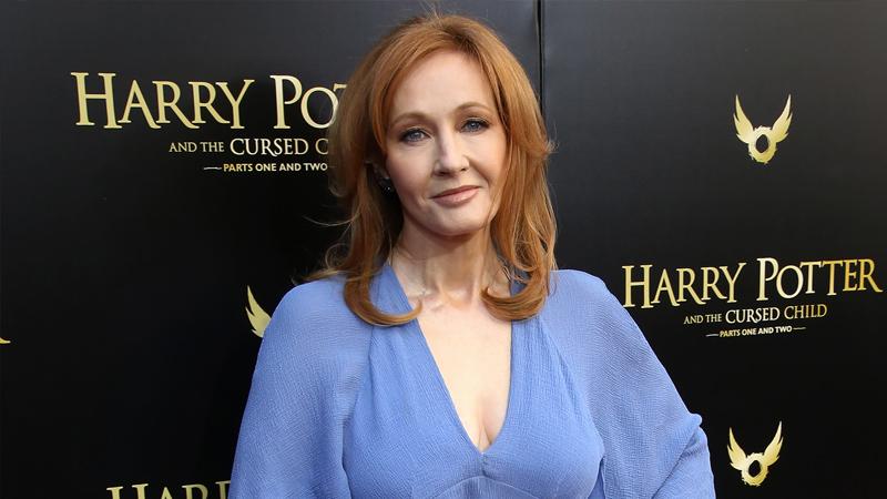 JK Rowling, neden isminin tamamını kullanmadığını açıkladı