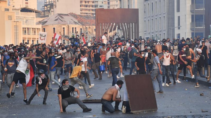 AB'den uyarı: Lübnan çöküşün eşiğinde, en kısa sürede hükümet kurulmalı