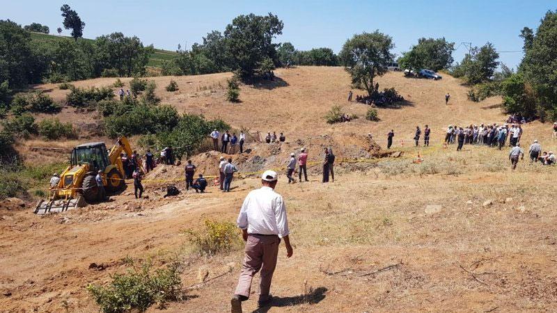 Manisa'da göçük altında kalan 2 kişi hayatını kaybetti