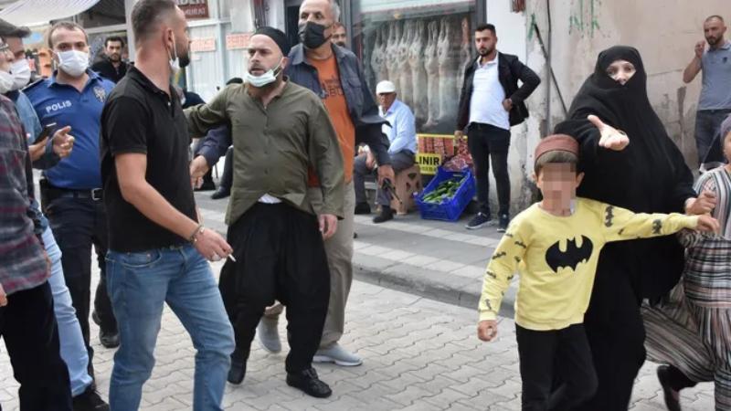 Sivas'taki saldırı girişimi için "protesto" diyen Yeni Akit yazarından Akşener'e: Gittiğiniz her yerde, aynı protestolarla karşılaşacaksınız