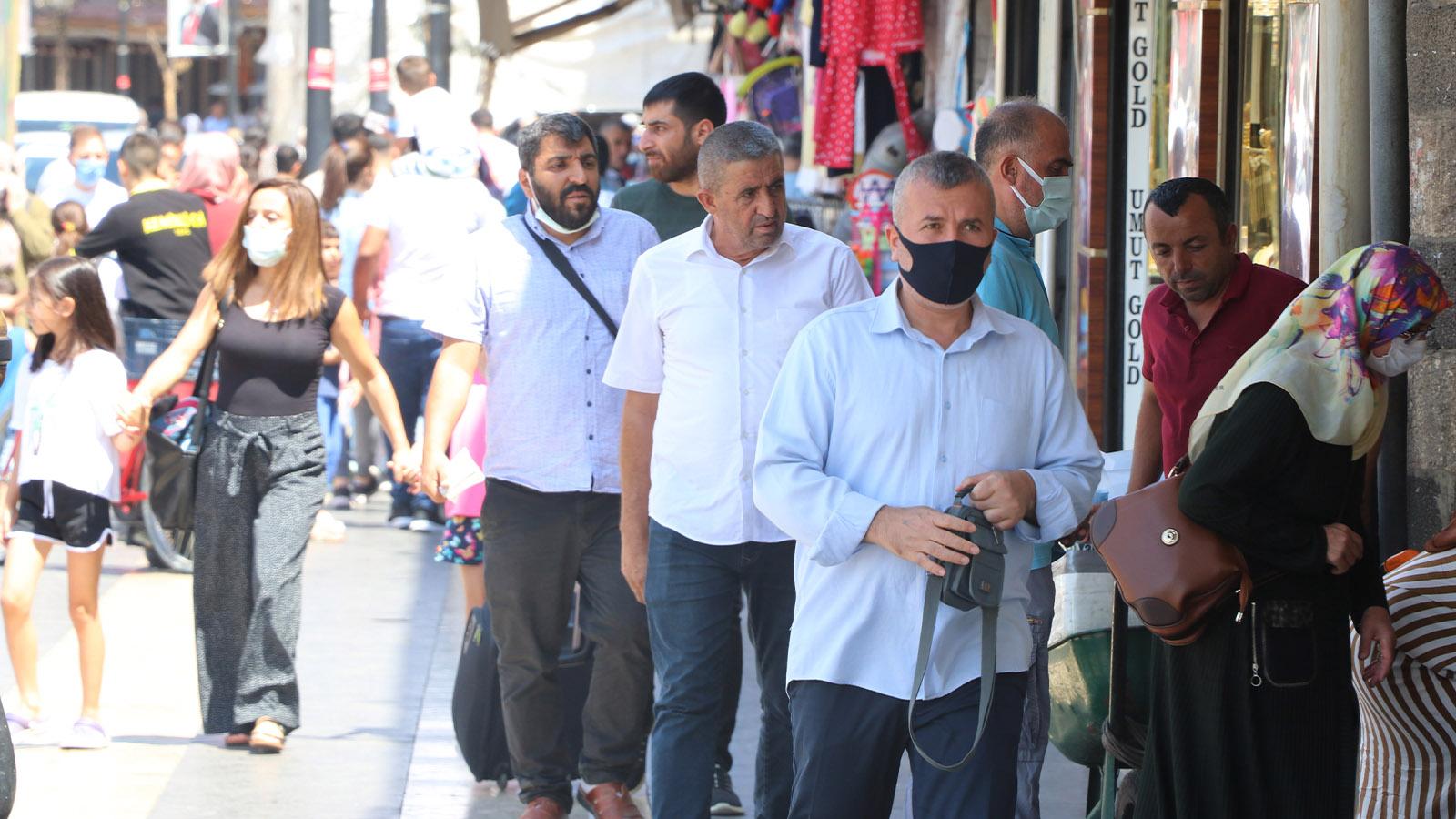 Bilim Kurulu Üyesi Prof. Şener: Kulaktan dolma bilgilerle aşıdan kaçma ve kaçınma var!