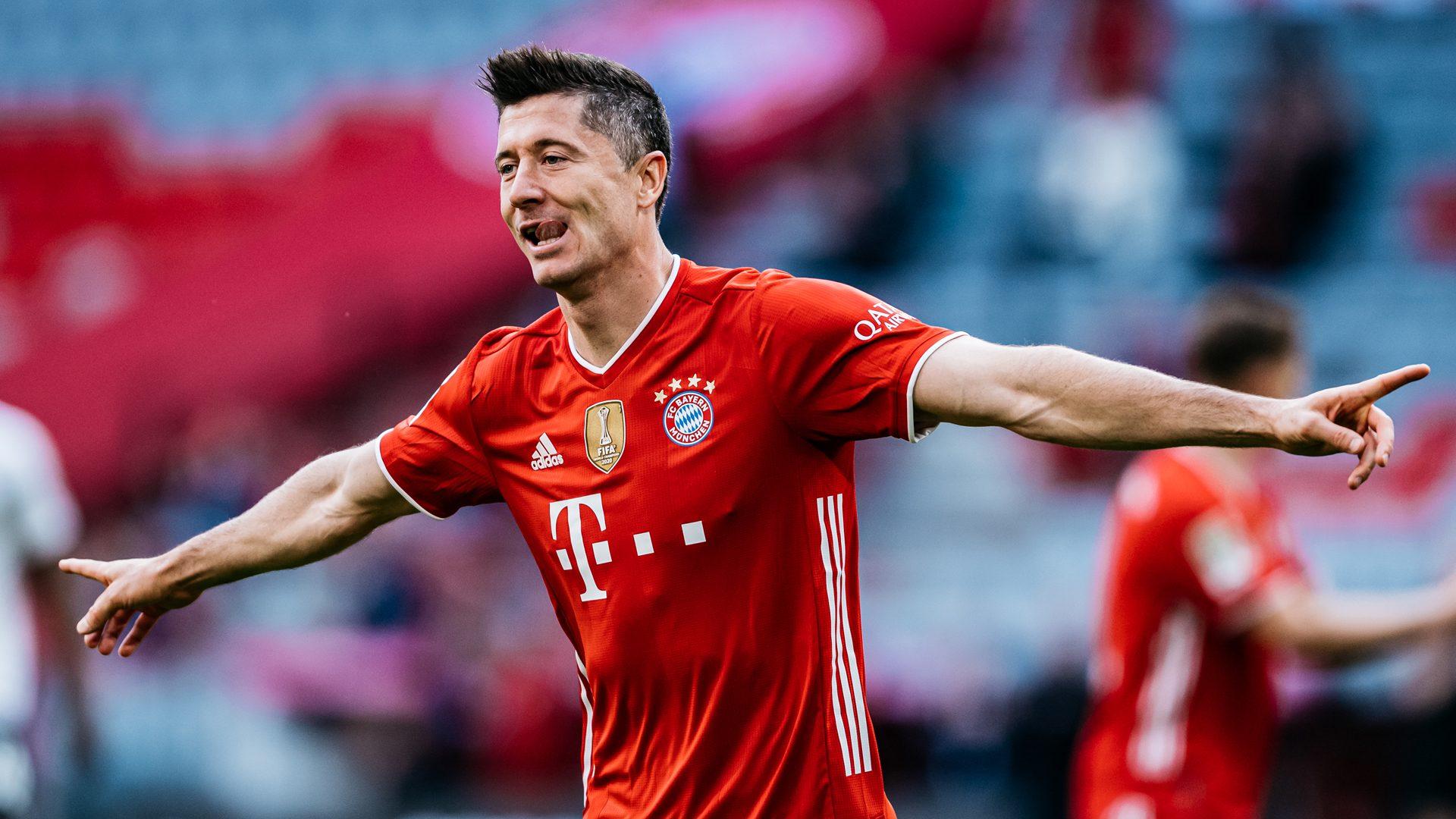 Dortmund'un belalısı Lewandowski: 24 maçta 24 gol