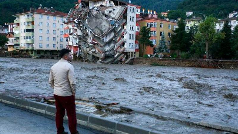 CHP’den sel raporu: Dere yatağında binalara devlet izin vermiş