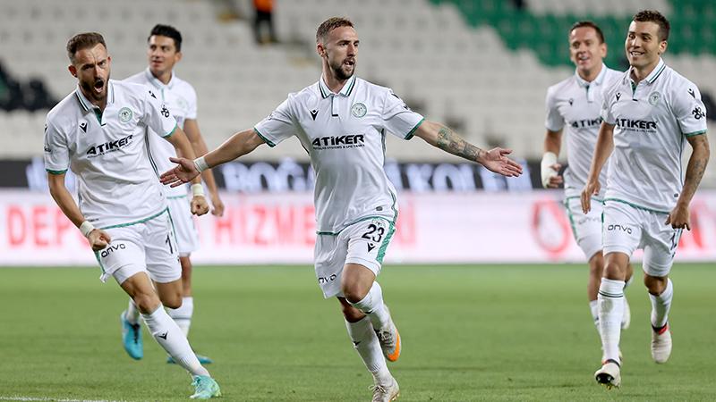 Konyaspor, Başakşehir'i geriden gelerek yendi