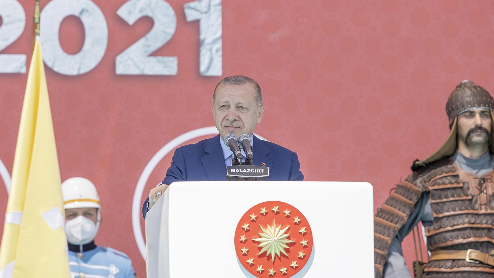 Erdoğan: Kendi vatanımızı ve bayrağımızı dalgalandırdığımız her yeri esenlik yurdu haline getirmenin mücadelesini veriyoruz