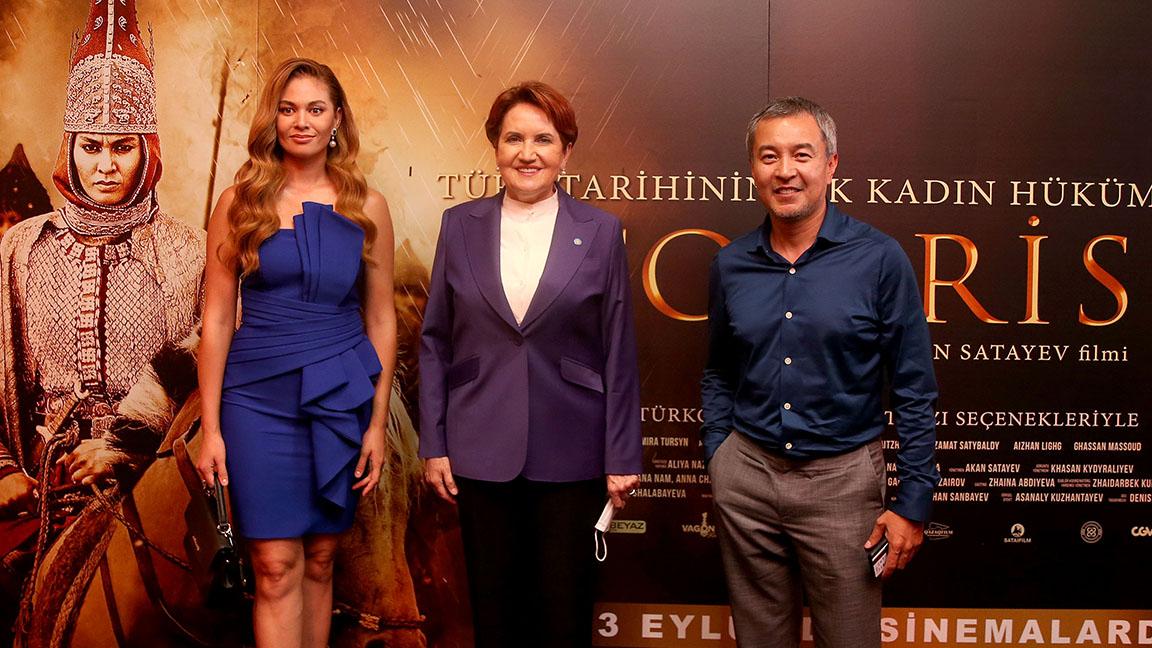 Akşener, 'Tomris Hatun' filminin galasına katıldı