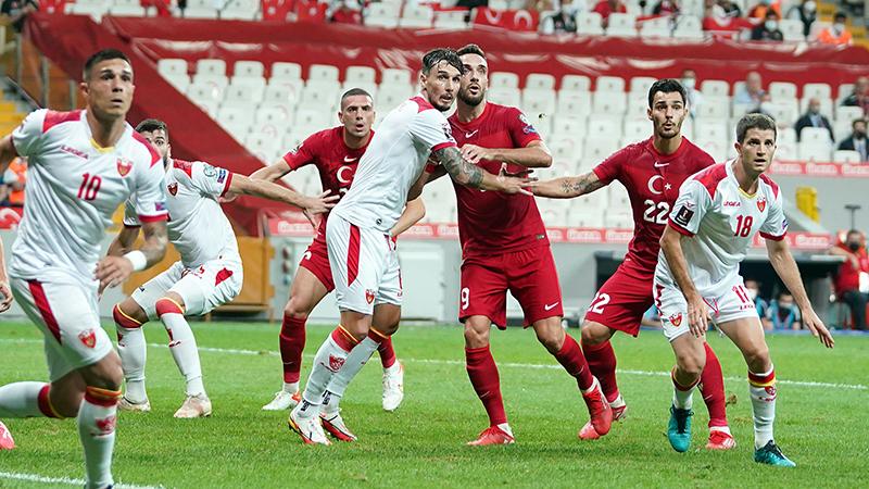 Türkiye, iki farklı öne geçtiği maçta Karadağ ile berabere kaldı