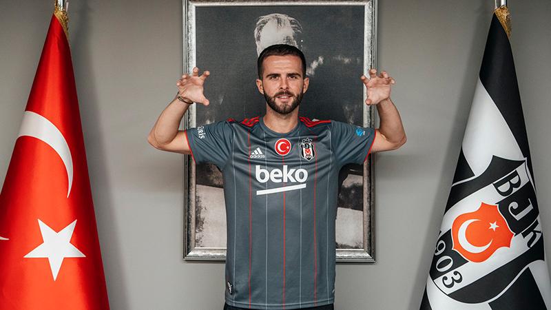 Miralem Pjanic, Messi'yle yarışıyor!