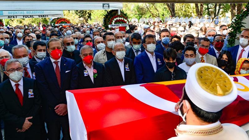 Eski Galatasaray Başkanı Duygun Yarsuvat son yolculuğuna uğurlandı