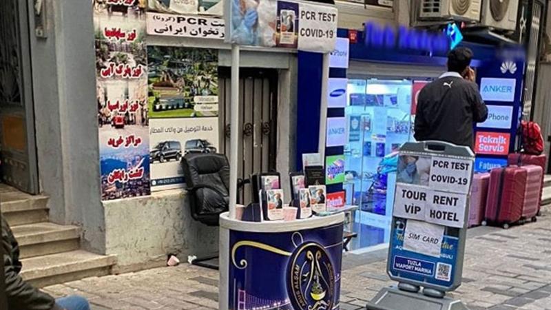 Beyoğlu'nda 'kaçak tur' stantlarına denetim