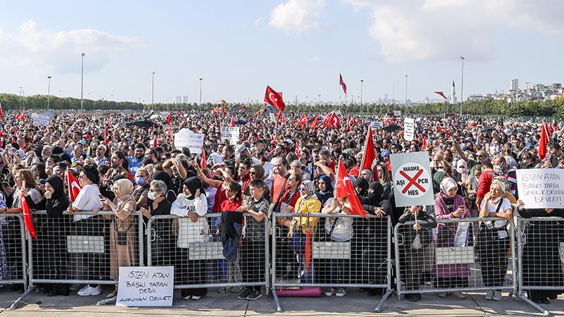 Yeni Şafak yazarı Kılıçarslan'dan aşı karşıtlarına: Dünyadaki tek bilgi senin sosyal medyadan devşirdiğin bilgiler değil