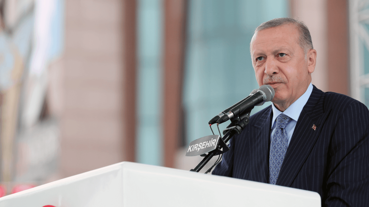 Erdoğan: En kısa sürede enflasyonu kontrol altına alarak etiketlerdeki fahiş fiyat artışlarının önüne geçeceğiz