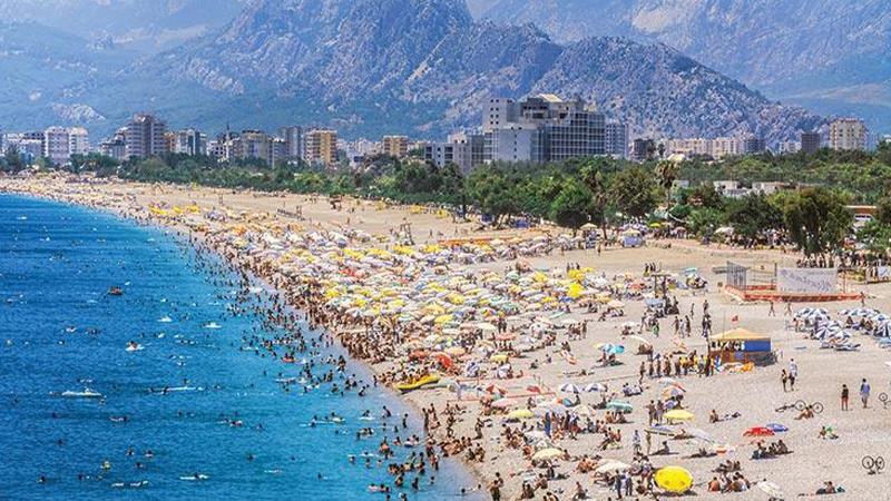 Turizmde İngiliz akını başlıyor: Oteller erken kapatmaktan vazgeçti